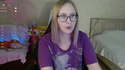 Snapshot of love_agatha chatting on 10-24-25, 05:59 Agatha online show from 10-24-25, 05:59