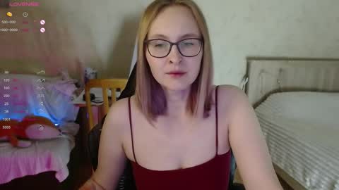 Snapshot of love_agatha chatting on 10-26-25, 03:01 Agatha online show from 10-26-25, 03:01