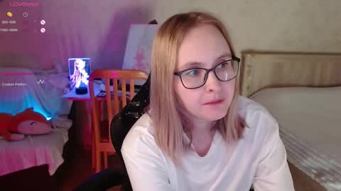 Snapshot of love_agatha chatting on 11-10-25, 01:59 Agatha online show from 11-10-25, 01:59