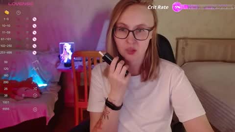 Snapshot of love_agatha chatting on 12-19-25, 02:18 Agatha online show from 12-19-25, 02:18