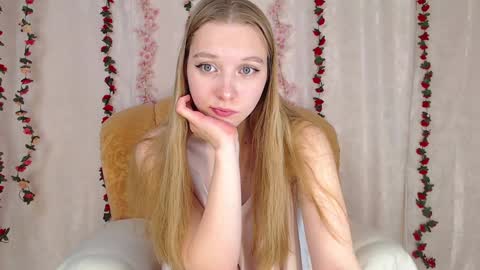 love bella  online show from 12-04-24, 09:51