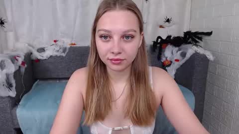 love bella  online show from 10-27-25, 12:36