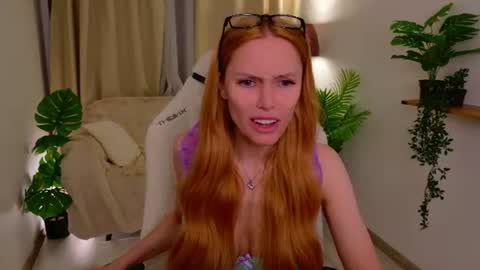Snapshot of love_call chatting on 06-30-26, 02:12 love_call online show from 06-30-26, 02:12