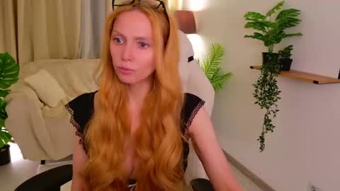 Snapshot of love_call chatting on 07-17-26, 02:18 love_call online show from 07-17-26, 02:18