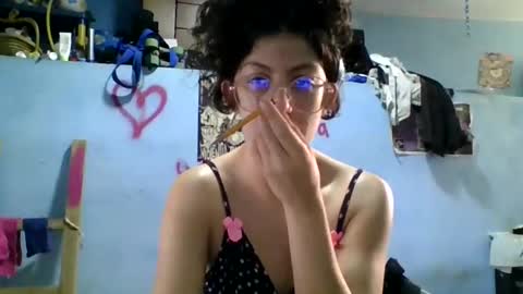 Snapshot of love_electra chatting on 09-29-25, 02:22 love_electra online show from 09-29-25, 02:22