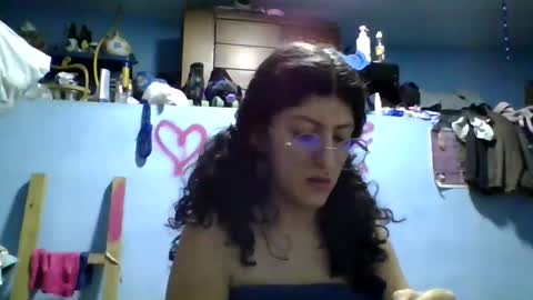 Snapshot of love_electra chatting on 10-03-25, 02:41 love_electra online show from 10-03-25, 02:41