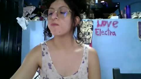 Snapshot of love_electra chatting on 03-29-26, 07:14 love_electra online show from 03-29-26, 07:14