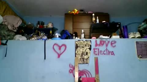 Snapshot of love_electra chatting on 04-04-26, 01:30 love_electra online show from 04-04-26, 01:30