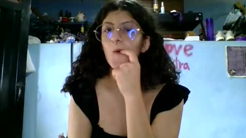 Snapshot of love_electra chatting on 04-07-26, 02:17 love_electra online show from 04-07-26, 02:17