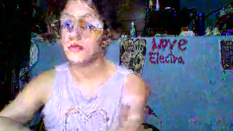 Snapshot of love_electra chatting on 04-11-26, 08:57 love_electra online show from 04-11-26, 08:57