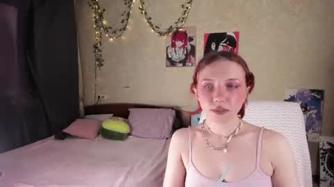 Snapshot of love_is_lola chatting on 07-08-26, 04:17 Lola online show from 07-08-26, 04:17