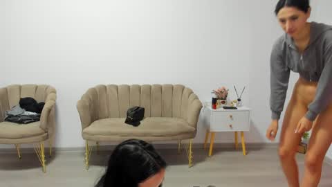 Snapshot of love_mexoxo chatting on 05-29-26, 05:27 Andreea online show from 05-29-26, 05:27