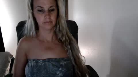LoVe On  online show from 07-06-26, 03:14