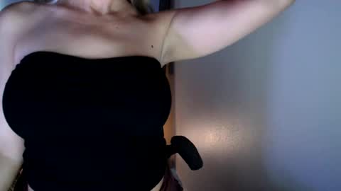 LoVe On  online show from 07-20-26, 02:15