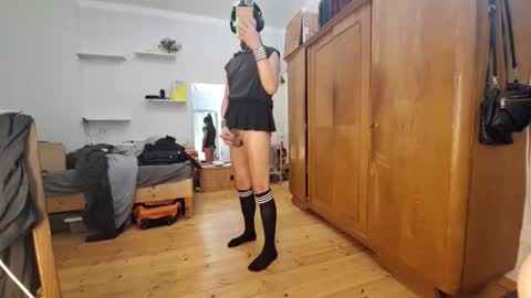 Love online show from 11-26-25, 06:53