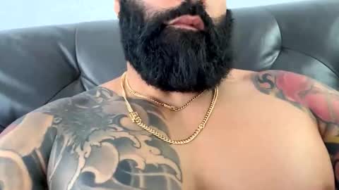 Snapshot of loveathickbitch chatting on 10-31-25, 04:30 loveathickbitch online show from 10-31-25, 04:30