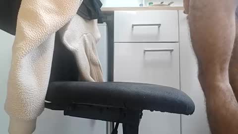 Snapshot of loveboobs56po chatting on 02-09-25, 09:37 Liam online show from 02-09-25, 09:37