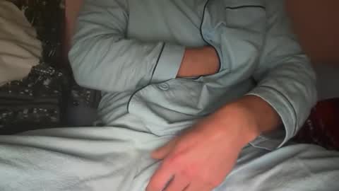 Snapshot of lovecoquin chatting on 11-17-25, 11:32 lovecoquin online show from 11-17-25, 11:32