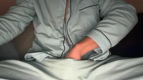 Snapshot of lovecoquin chatting on 12-14-25, 08:13 lovecoquin online show from 12-14-25, 08:13