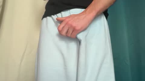 Snapshot of lovecoquin chatting on 12-22-25, 01:08 lovecoquin online show from 12-22-25, 01:08