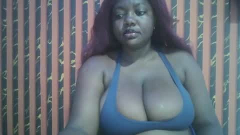 Snapshot of lovecumsluttie chatting on 05-04-26, 04:41 mila online show from 05-04-26, 04:41