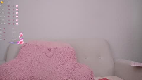 Snapshot of loveegirll chatting on 01-20-25, 08:52 katalina online show from 01-20-25, 08:52