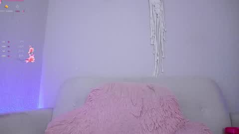 Snapshot of loveegirll chatting on 10-12-25, 05:06 katalina online show from 10-12-25, 05:06