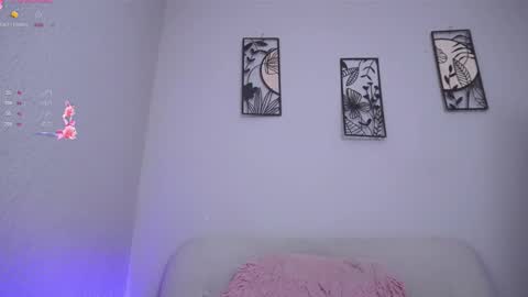 Snapshot of loveegirll chatting on 11-04-25, 03:49 katalina online show from 11-04-25, 03:49