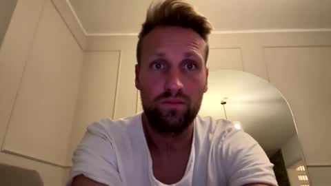 Snapshot of lovefuesse chatting on 11-06-25, 07:15 lovefuesse online show from 11-06-25, 07:15