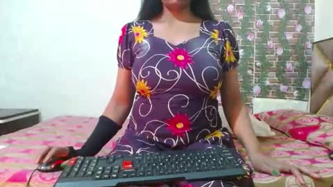 Snapshot of lovefunnitya chatting on 01-03-25, 02:51 Divya online show from 01-03-25, 02:51