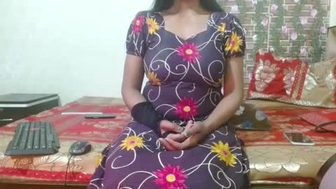 Snapshot of lovefunnitya chatting on 01-16-25, 08:54 Divya online show from 01-16-25, 08:54