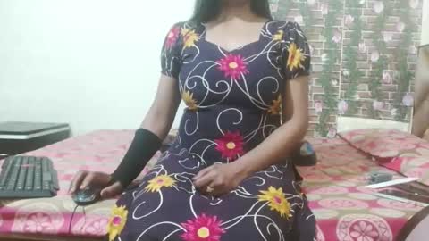 Snapshot of lovefunnitya chatting on 01-19-25, 09:44 Divya online show from 01-19-25, 09:44