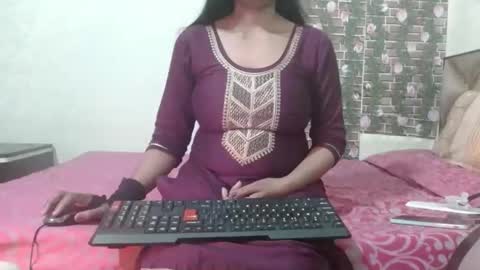 Snapshot of lovefunnitya chatting on 02-06-25, 08:18 Divya online show from 02-06-25, 08:18