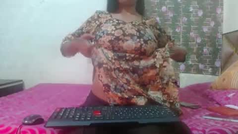 Snapshot of lovefunnitya chatting on 02-11-25, 08:05 Divya online show from 02-11-25, 08:05