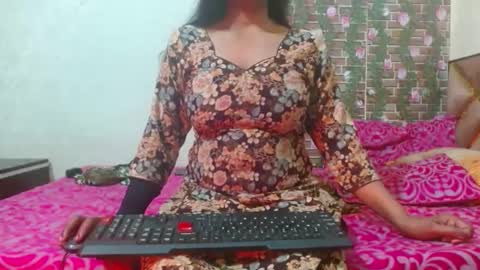 Snapshot of lovefunnitya chatting on 02-12-25, 02:03 Divya online show from 02-12-25, 02:03