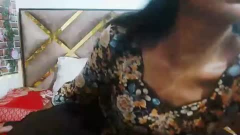 Snapshot of lovefunnitya chatting on 02-24-25, 09:21 Divya online show from 02-24-25, 09:21