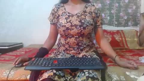 Snapshot of lovefunnitya chatting on 02-25-25, 01:41 Divya online show from 02-25-25, 01:41