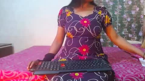 Snapshot of lovefunnitya chatting on 03-06-25, 07:36 Divya online show from 03-06-25, 07:36