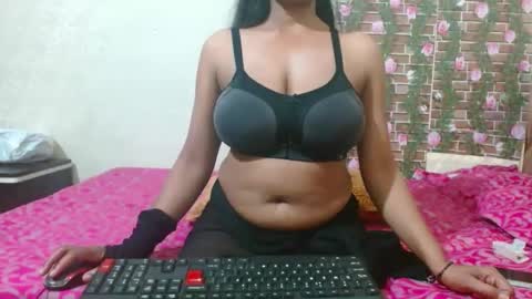 Snapshot of lovefunnitya chatting on 03-10-25, 07:21 Divya online show from 03-10-25, 07:21