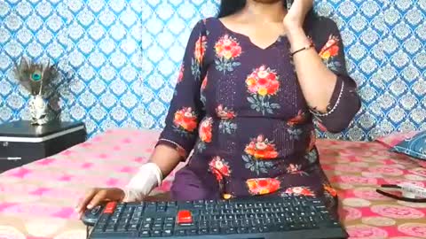 Snapshot of lovefunnitya chatting on 09-12-25, 08:36 Divya online show from 09-12-25, 08:36