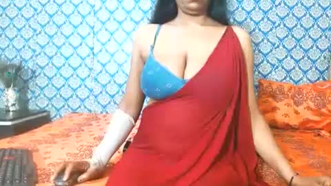 Snapshot of lovefunnitya chatting on 09-17-25, 12:23 Divya online show from 09-17-25, 12:23