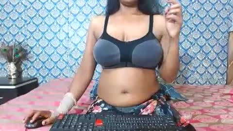 Snapshot of lovefunnitya chatting on 10-02-25, 12:39 Divya online show from 10-02-25, 12:39