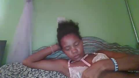 Snapshot of lovegal335 chatting on 11-30-25, 11:47 lovegal335 online show from 11-30-25, 11:47