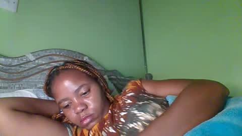 Snapshot of lovegal335 chatting on 01-08-26, 02:25 lovegal335 online show from 01-08-26, 02:25