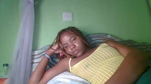 Snapshot of lovegal335 chatting on 01-12-26, 05:34 lovegal335 online show from 01-12-26, 05:34