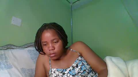 Snapshot of lovegal335 chatting on 06-25-26, 08:02 lovegal335 online show from 06-25-26, 08:02