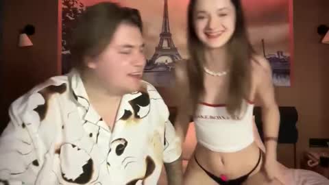 Snapshot of lovelly_mooncouple chatting on 11-13-25, 09:47 Mileena and Oliver online show from 11-13-25, 09:47