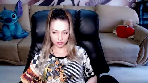 private open online show from 07-15-26, 11:26
