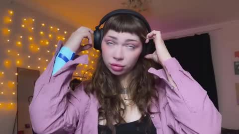Snapshot of lovelorn_ chatting on 12-02-24, 05:59 Elsa online show from 12-02-24, 05:59