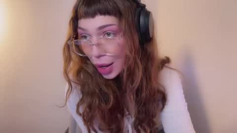 Snapshot of lovelorn_ chatting on 01-14-25, 08:20 Elsa online show from 01-14-25, 08:20